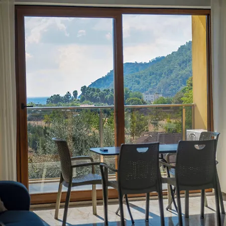 Olive Tree Aparthotel 3*